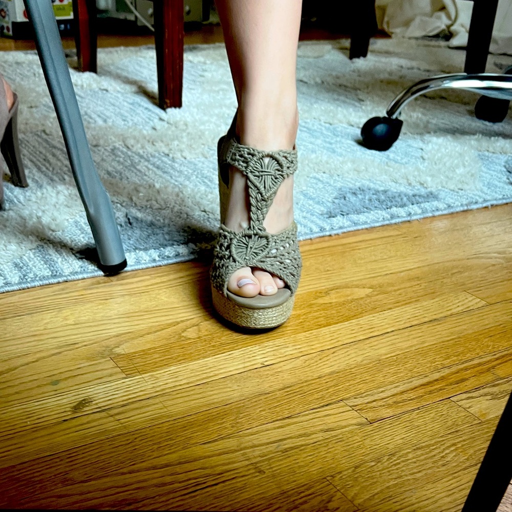 Lucky Brand Wedges Never Worn! Size 9